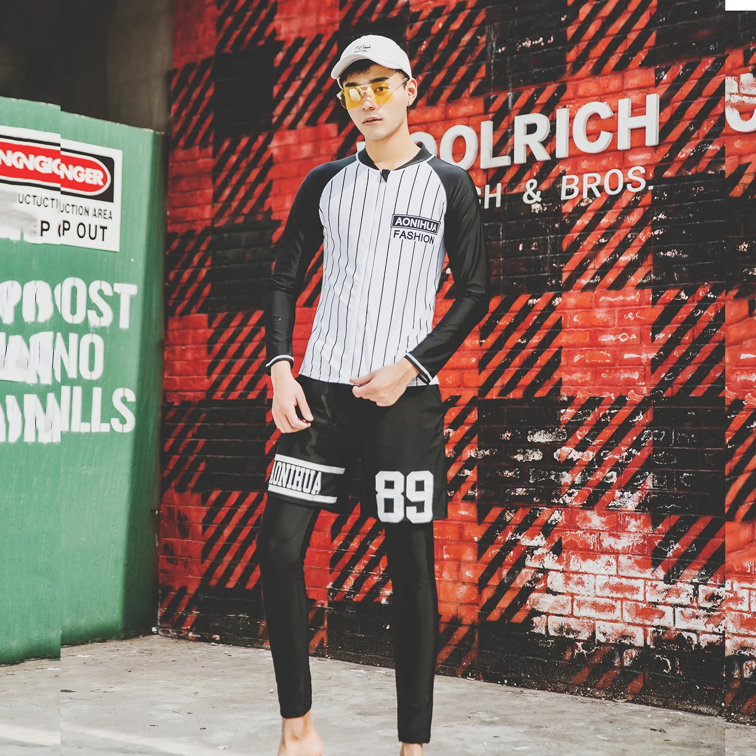 2019 New Korean Men's Two Pieces Swimwear Long-sleeved Trousers Shorts Surf Three-pieces Cool Quick-Dry Beach Suit Set |