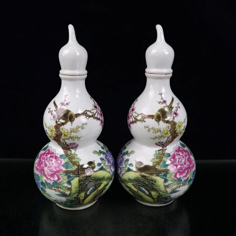

a Pair Chinese Ceramics Pastel Famille Rose Porcelain Chinaware Flowers and Birds Figure Pattern Double-Gourd Vase