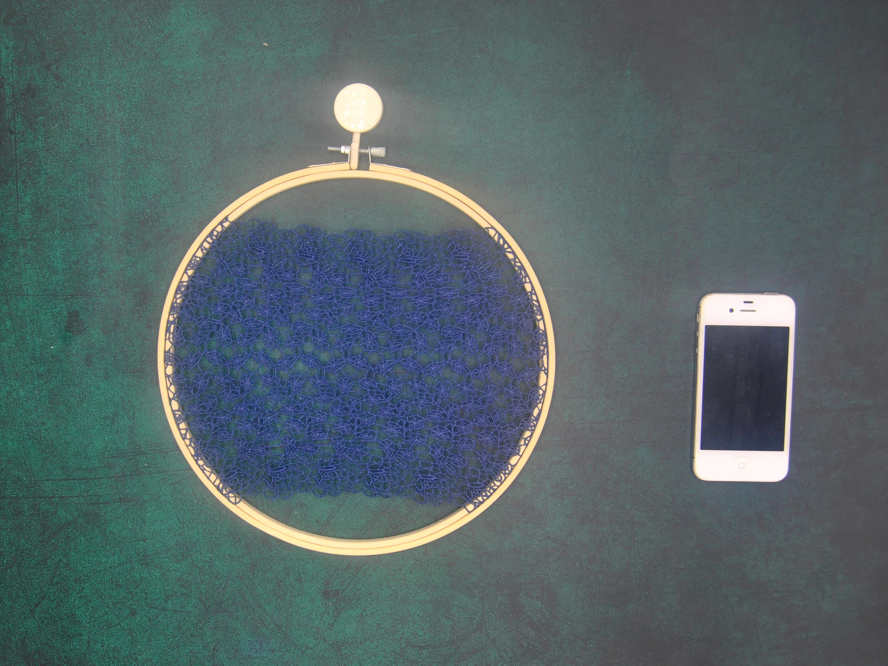 

Original design Nature Bamboo Round Wall hanging decorations Fine floral leaf ultra-thin silk thread Blue lace No.grape05