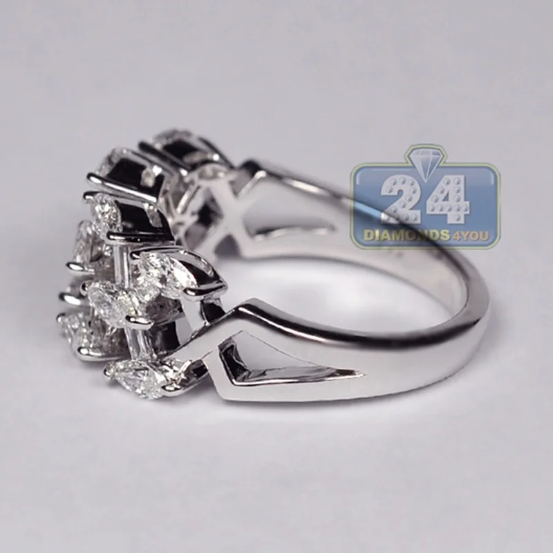 

New Popular Fashion Luxury Geometric Zircon Hollow Ring Women Romantic Banquet Accessories Charm Jewelry Valentine's Day Gift