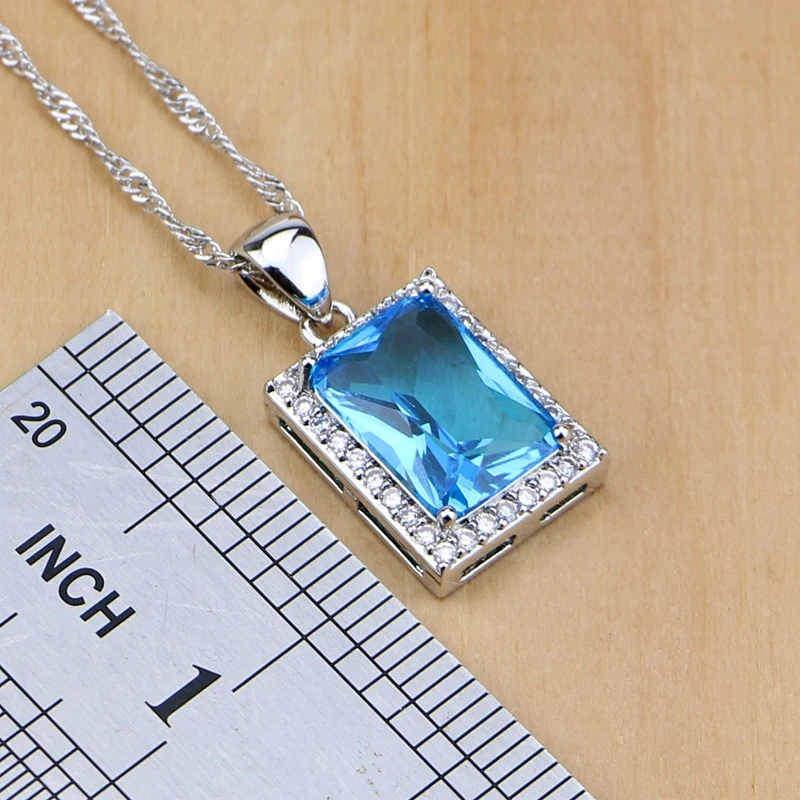 Комплект из колье серёг и кольца серебра 925 пробы