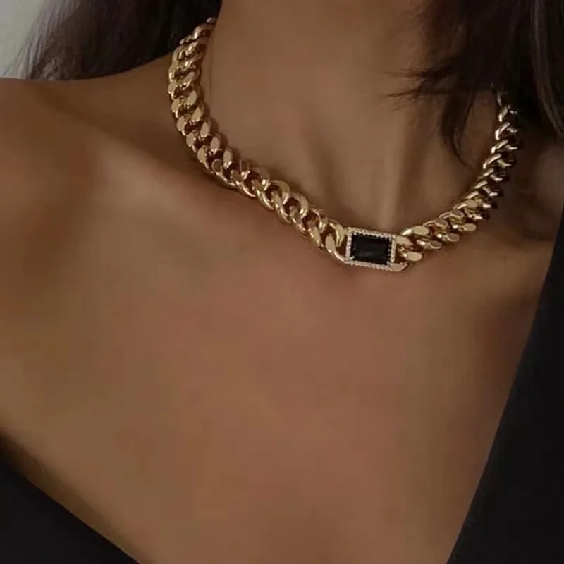 

Fashion black crystal square chain necklace new ins personality long trend elegant ladies metal stylish thick summer neck chain