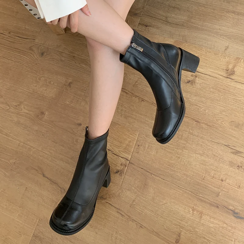 

2021 spring and autumn trendy British style all-match square toe short boots