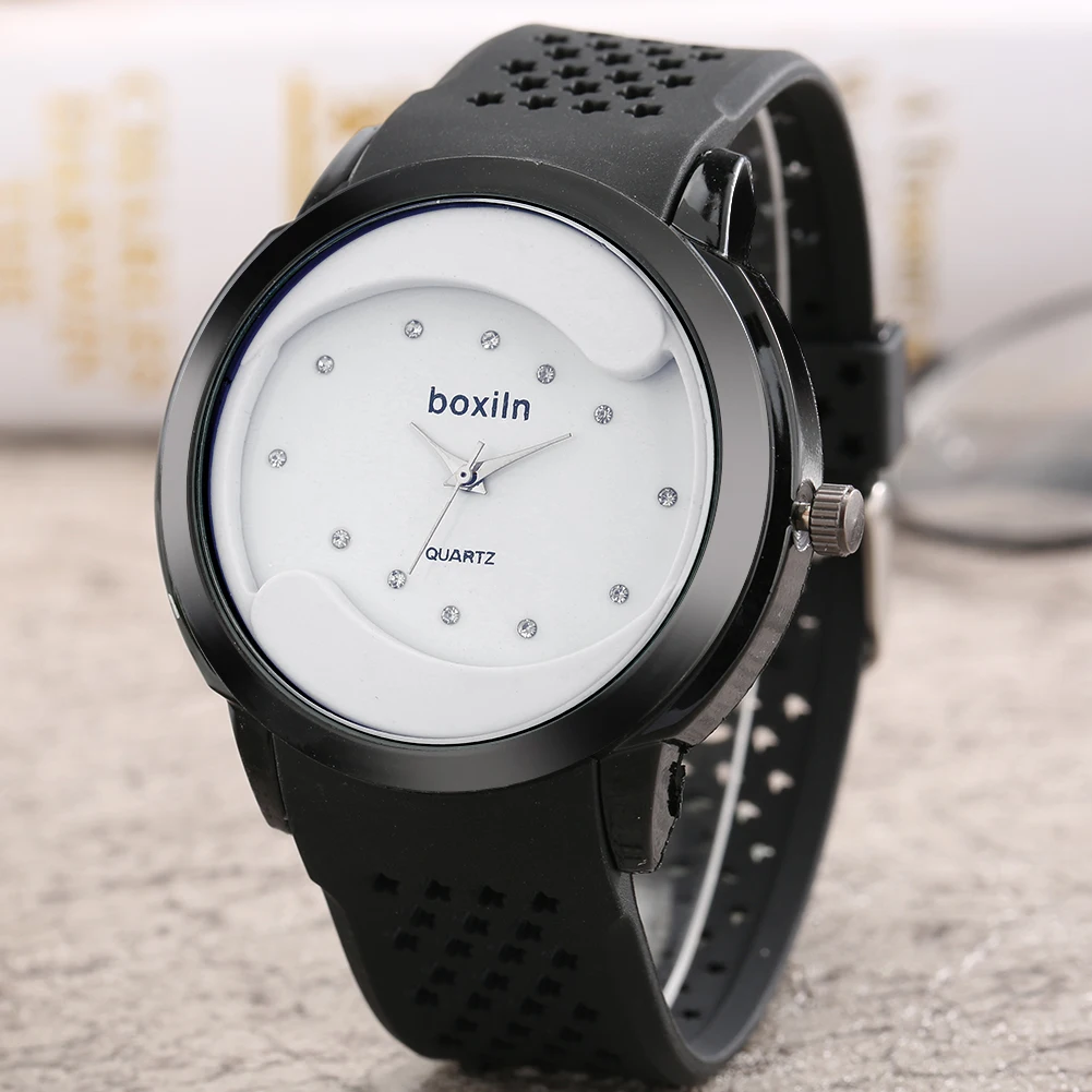 

Women Trendy Diamond White Dial Watch Chic Hollow Stars Silicone Strap Watches Man Durable Black Alloy Case Wristwatch Present