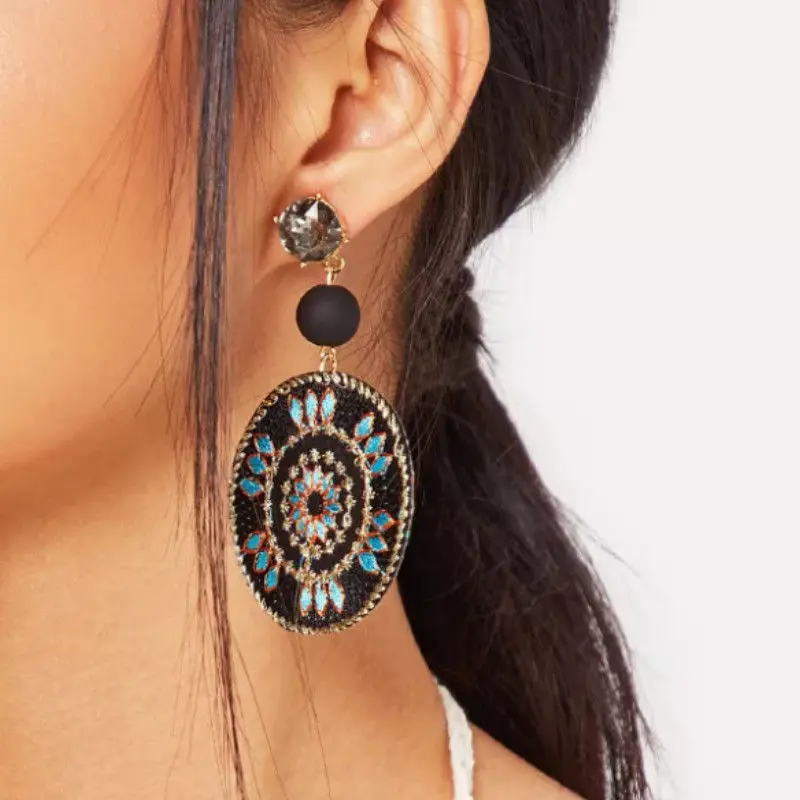 

Vintage Boho Embroidery Flower Dangle Earrings For Women Crystal Around Metal Drop Earrings Statement Brinco Wedding Jewelry New