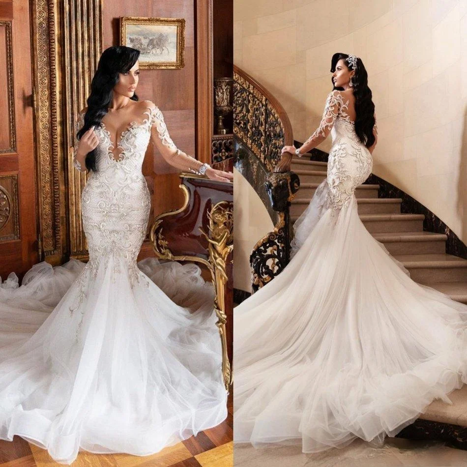 

Saudi Arabia Vintage Wedding Dresses Scoop Neck Long Sleeve Lace Applique Beaded Bridal Gowns Plus Size Ruffles Sweep Train