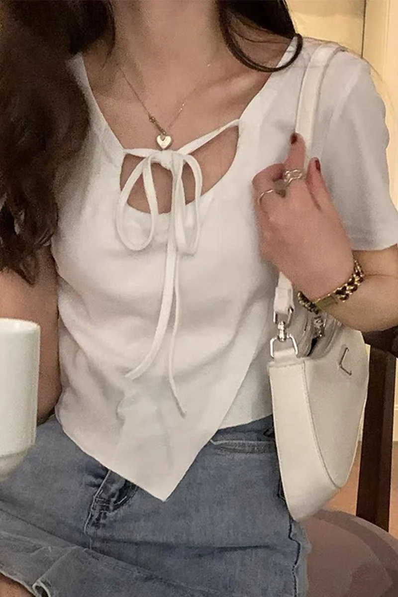 Женская футболка с коротким рукавом черная однотонная облегающая круглым