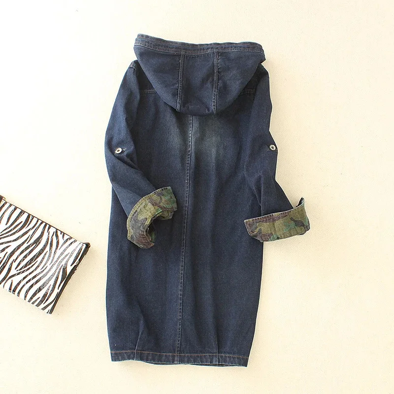 Тренчкот женский джинсовый с капюшоном модная длинная камуфляжная верхняя