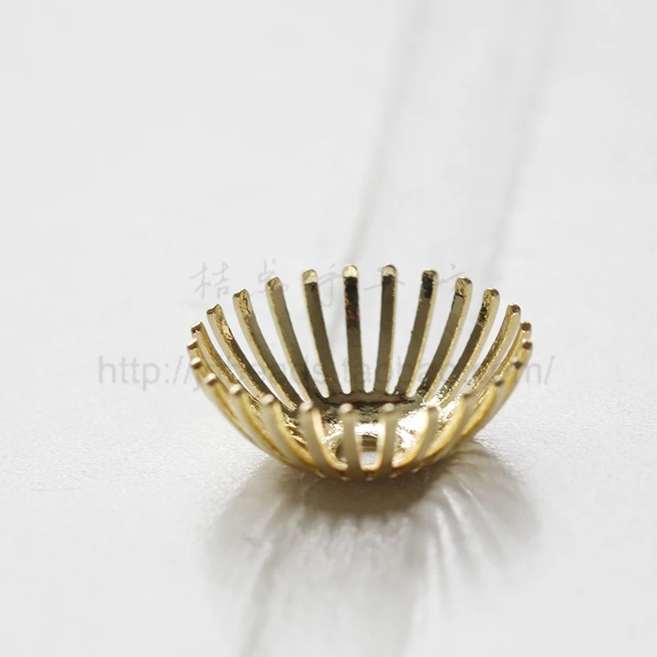 

Прочная латунная крышка для бусин-15x6,5 мм (3583C)