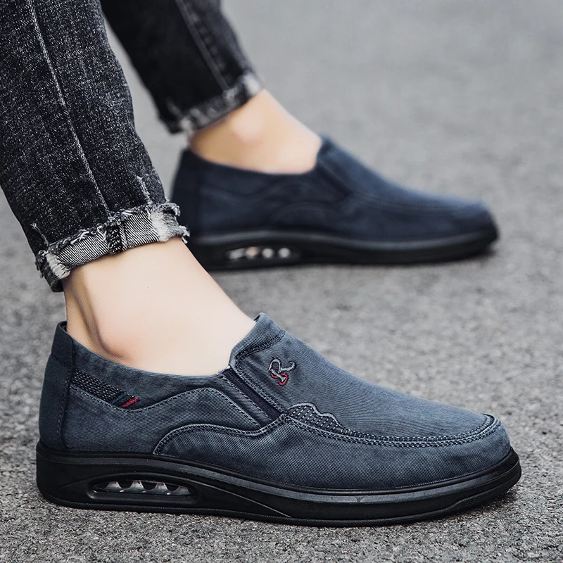 

Autumn Men Casual Shoes Flat Canvas Shoes For Men Outdoor Lightweight Blue Sneakers Slip On Driving Shoes Breathable Footwear