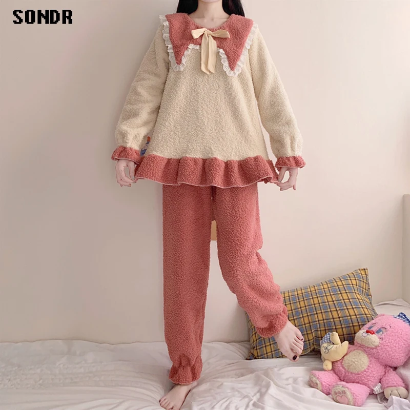 

Милая стильная Пижама для девочек, Осень-зима 2020, женская одежда, длинные плюшевые пижамные штаны с бантом и оборками, костюм из двух предмет...