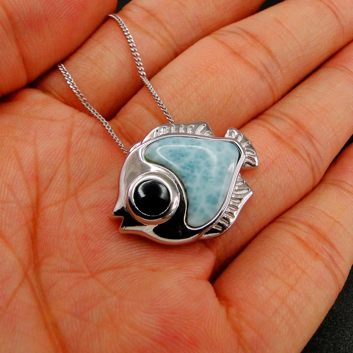 

100% real 925 Sterling Silver Blue Natural Dominica Larimar Sea Life Animals Sea Fish Nemo Fish Pendant Necklace For Gift