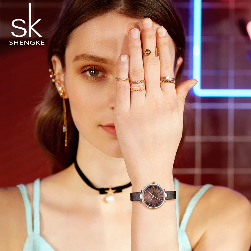 Часы Shengke женские кварцевые аналоговые повседневные с кожаным ремешком