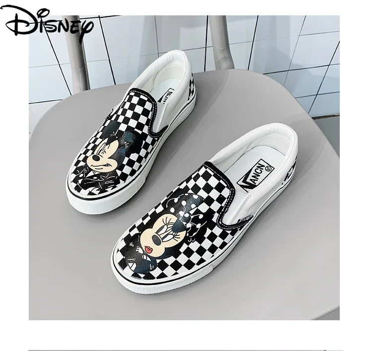 

Disney Mickey Minnie One-footed Canvas Shoes Couple Models Female Skateboard Shoes Boys Casual Shoes