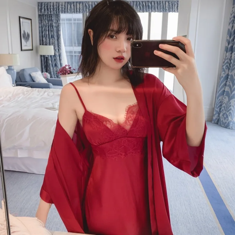 Имитирующий натуральный шелк комплект из двух предметов: камзол с куриным филе