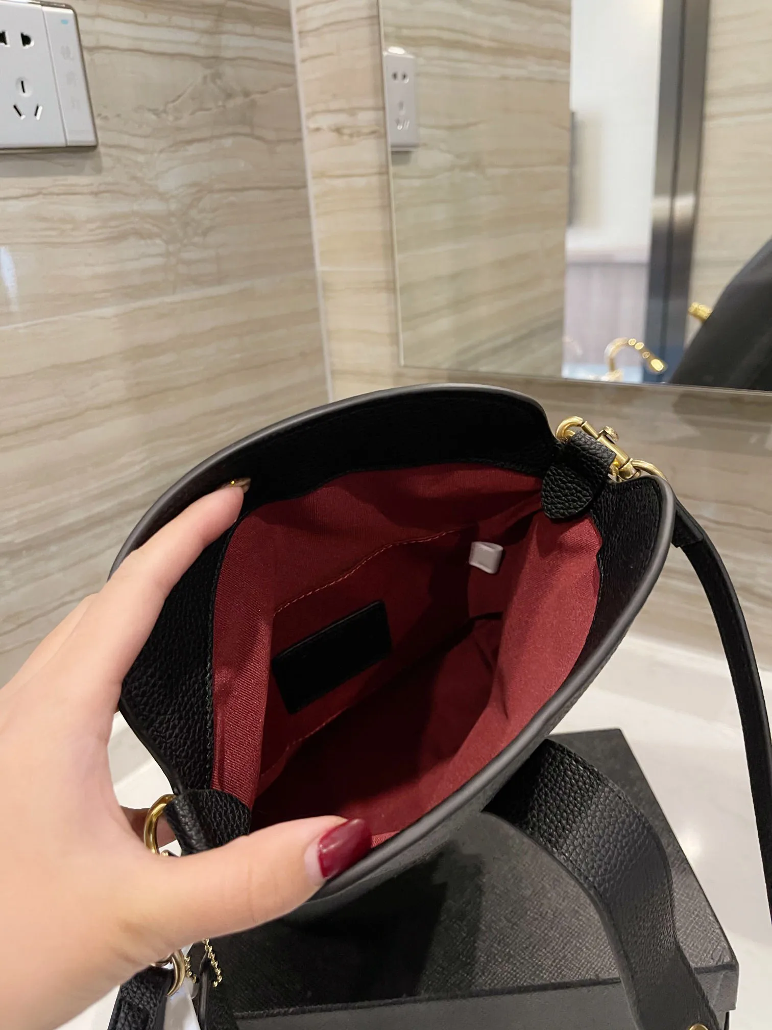 

2021 new fashion versatile messenger bag single shoulder Bucket Bag