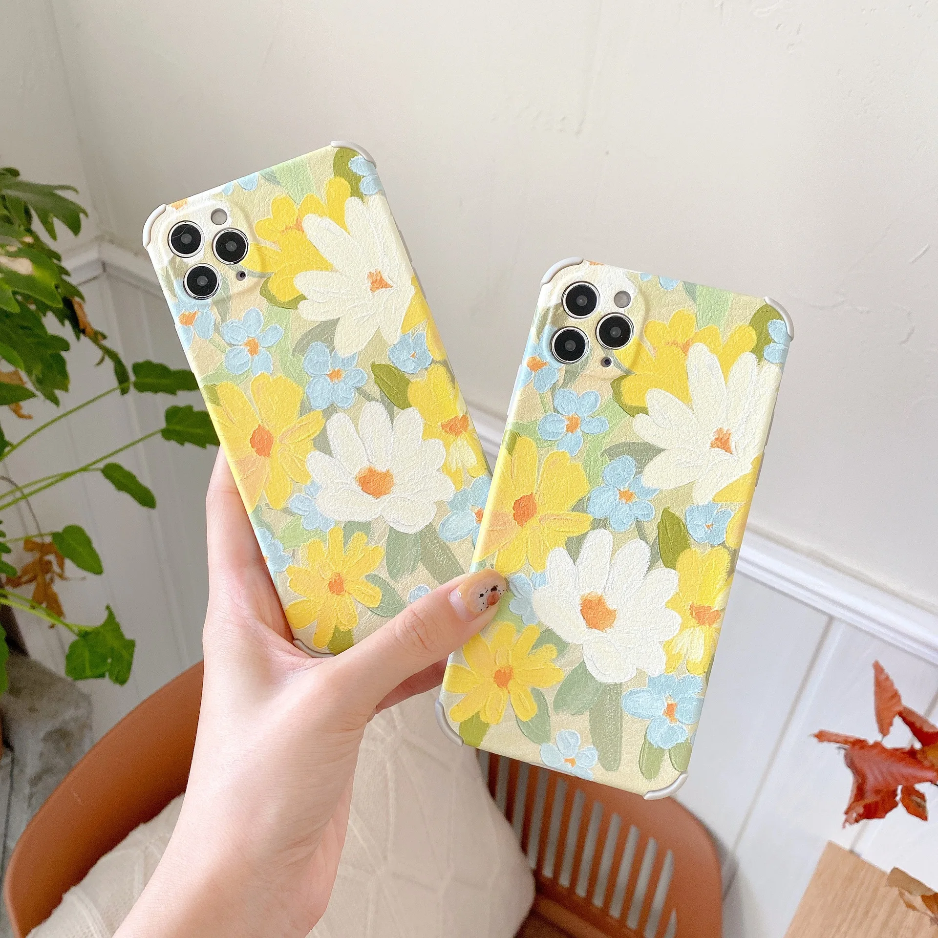

2021 new small fresh yellow flower oil painting mobile phone case for iPhone7 8 SE PLUS X XS MAX XR 11 12 PRO MINI 6 6S