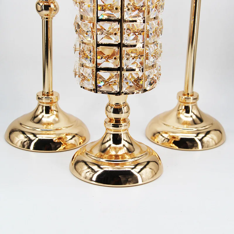 

Nordic Gold Simple Crystal Candlestick Ornaments Metal Candlestick Crafts Living Room Furnishings Romantic Proposal Props Gifts