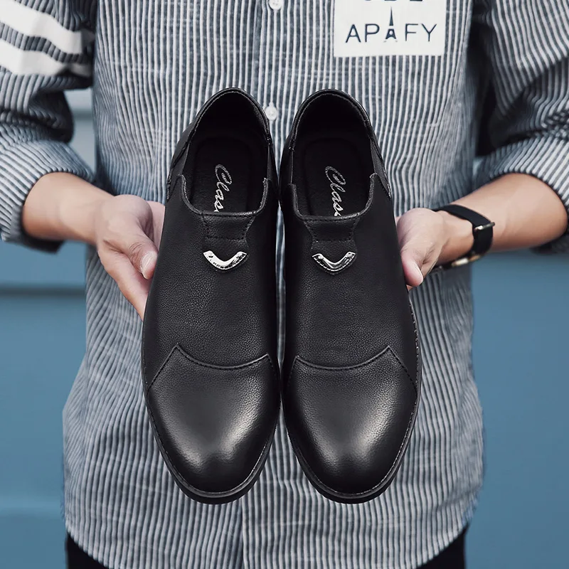 Туфли мужские кожаные на плоской подошве удобные лоферы однотонные без застежки