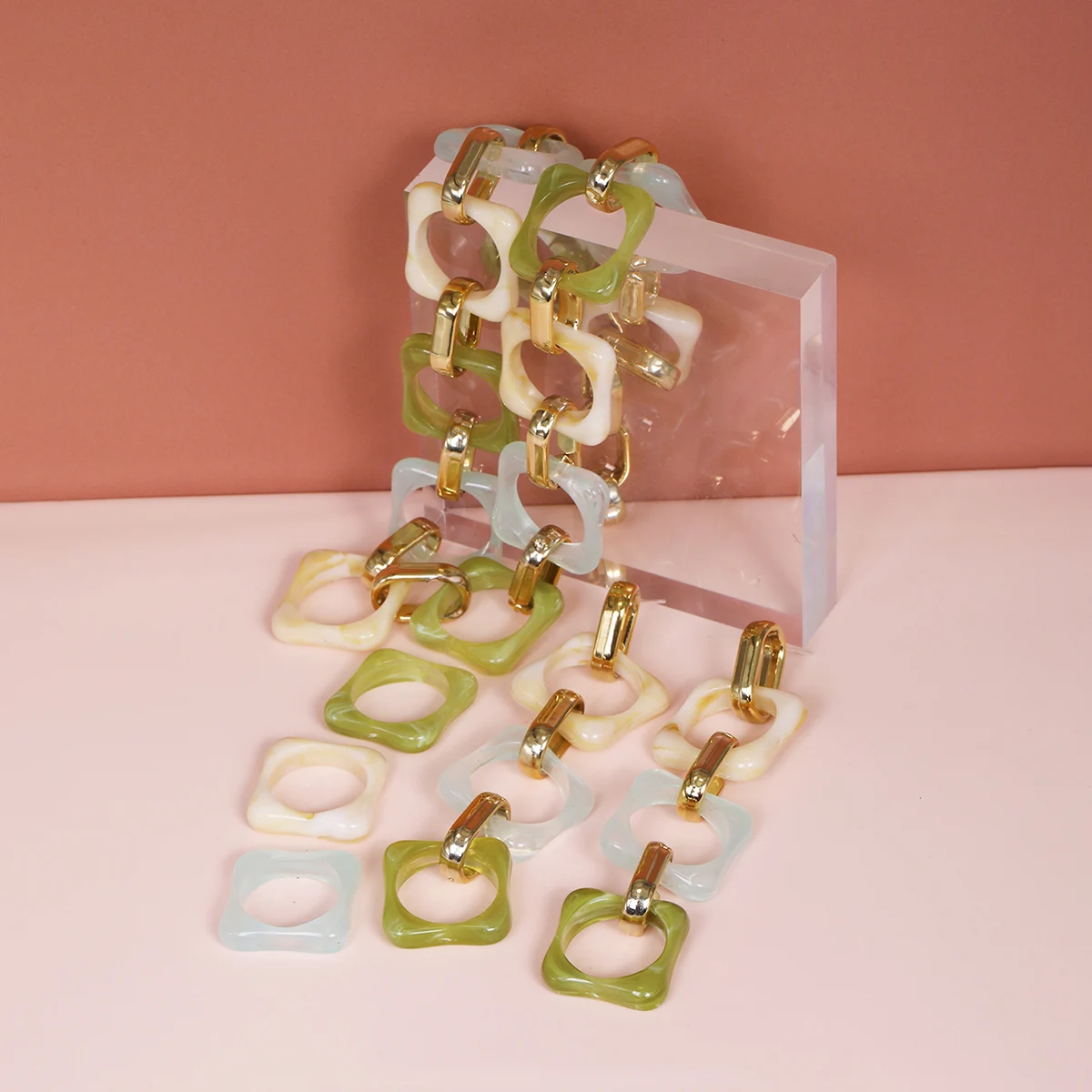 

Ladies Simple New 2021 Necklace Ring Earring Color Acrylic Resin Chain Hanging Necklace Set