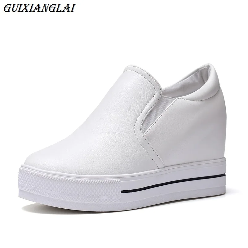 

Women's 2019 new loafers with extra high shoes Korean autumn shoes Joker a pedal thick sponge cake white shoes7CM