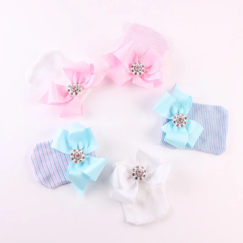 

Cute Newborn Baby Girl Boys Soft Bowknot Hats Stripe Caps Beanie Hat Pink Blue White Winter Warm Hats Accessories