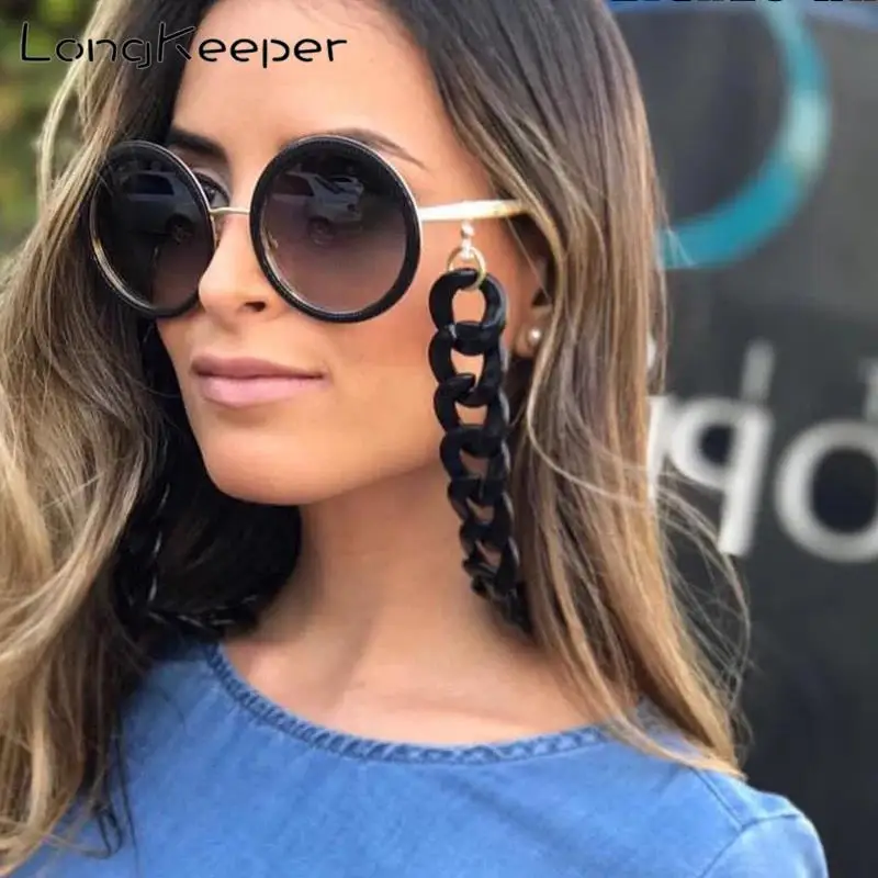 

LongKeeper Retro 70cm Glasses Chain For Women Fashion European Black White Lanyards 37g Sunglasses Holder Black White
