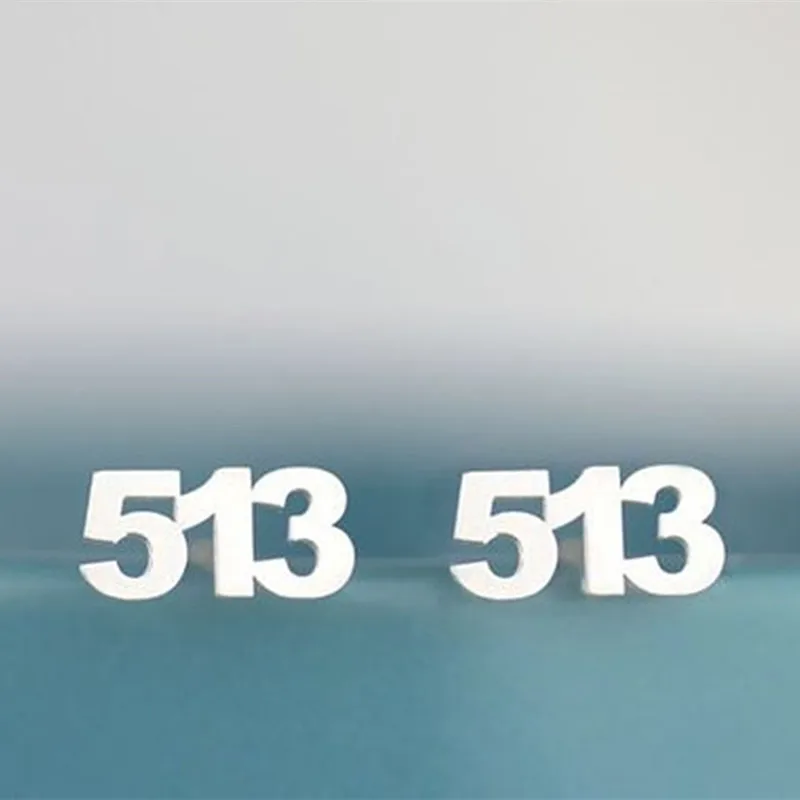 Женские винтажные серьги гвоздики старые с английскими цифрами|Индивидуальные