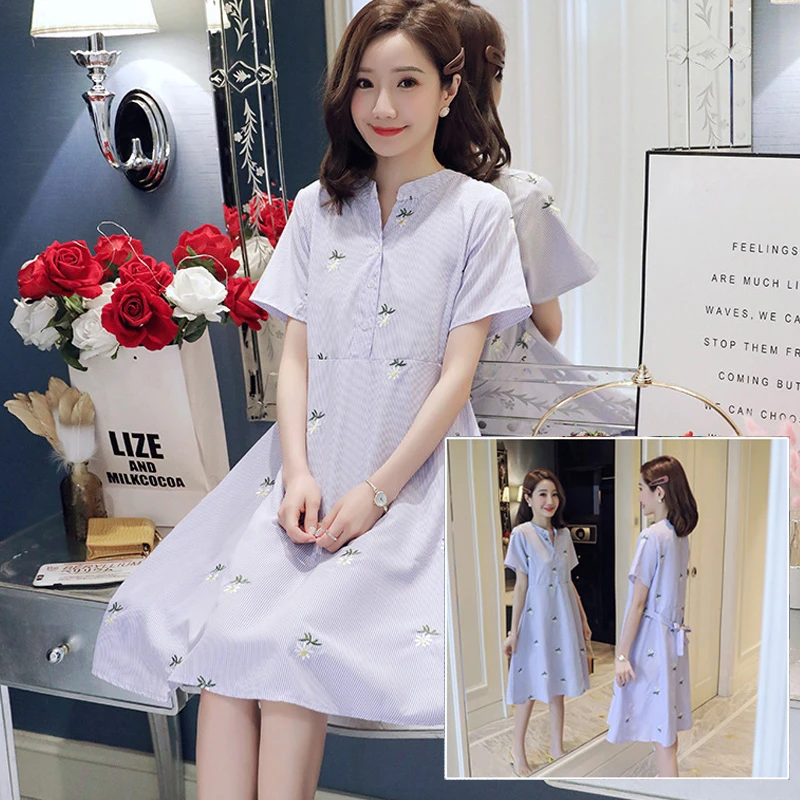 

Платье для беременных с вышивкой в полоску средней длины