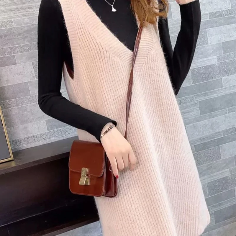 

2021 Spring New V-neck Solid Color Sleeveless Knit Sweater Streetwear Fashion Loose Wild Casual Pullover Vest Female Y658