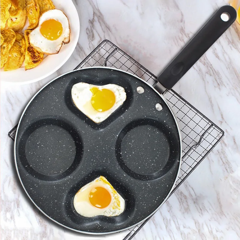 Сковорода с четырьмя отверстиями для приготовления блинчиков и