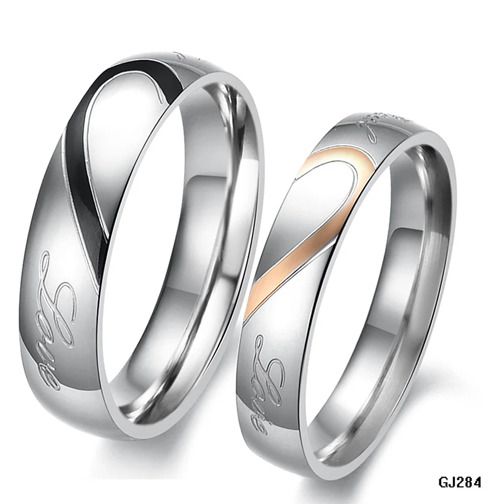 

Jewelry Wholesale Black Gold Love Heart Titanium Steel Couple Rings Ring Small Jewelry Hot Selling Bracelets