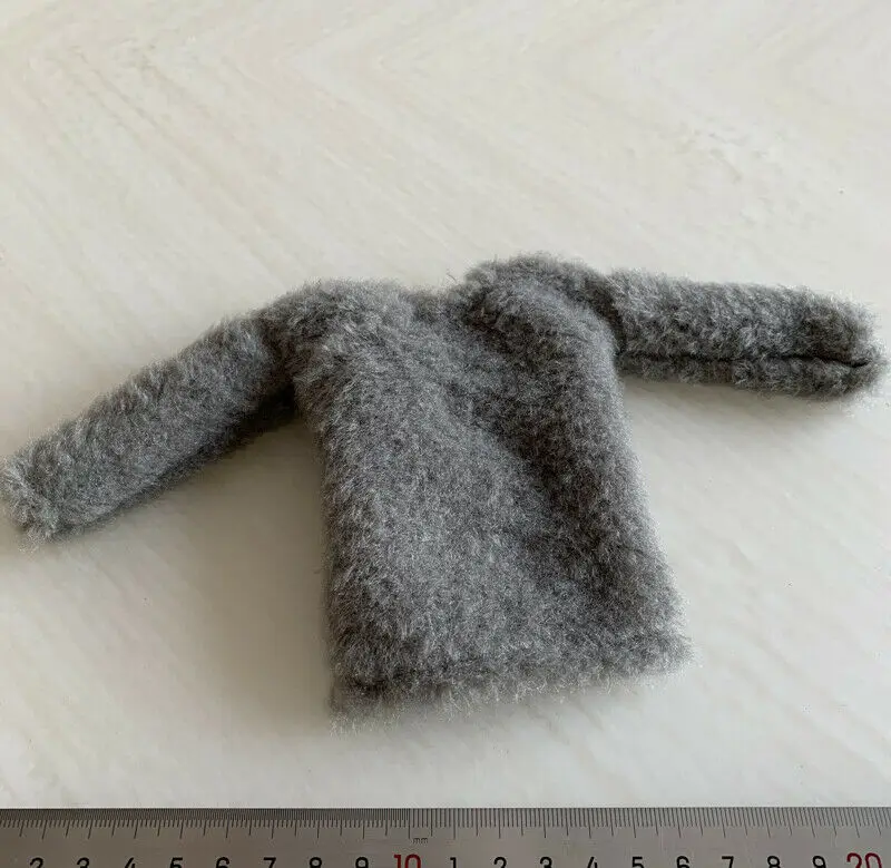 

1/6 Scale Female Soldier Gray Plush Loose Long Sleeve Coat Model for 12"