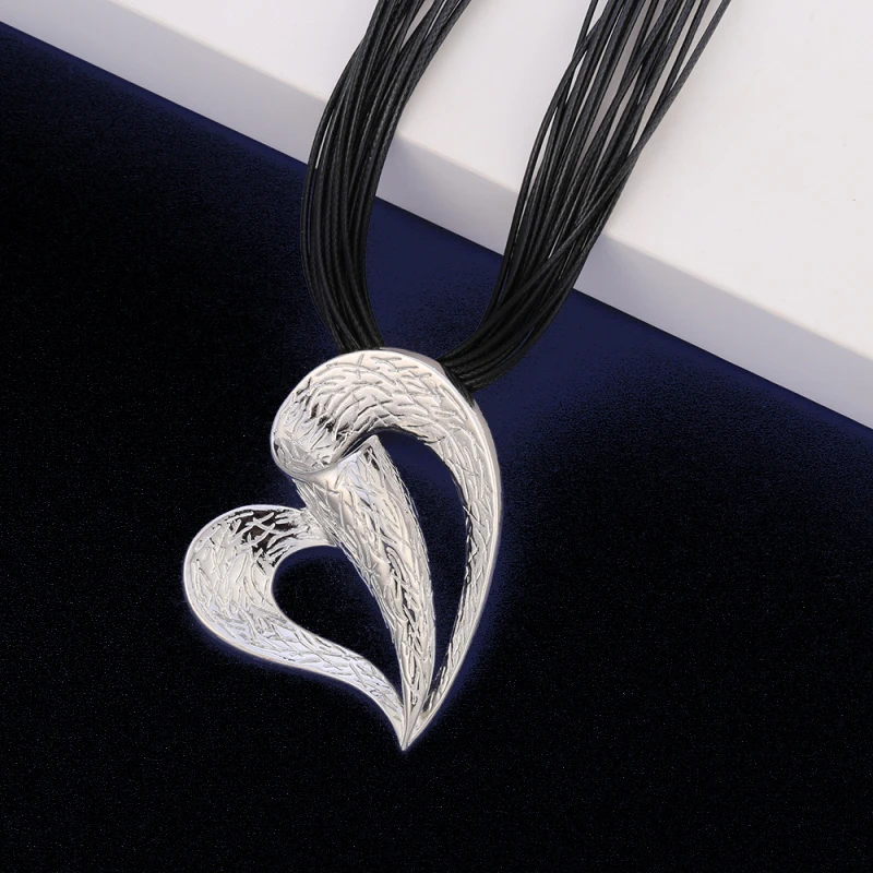 Женское ожерелье с подвеской в виде сердца черная кожаная цепочка Золотое и