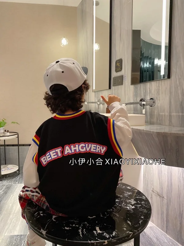 

2021 spring new boys splicing sleeve sweater fashion basketball printing sports style boy long-sleeved t-shirt tide