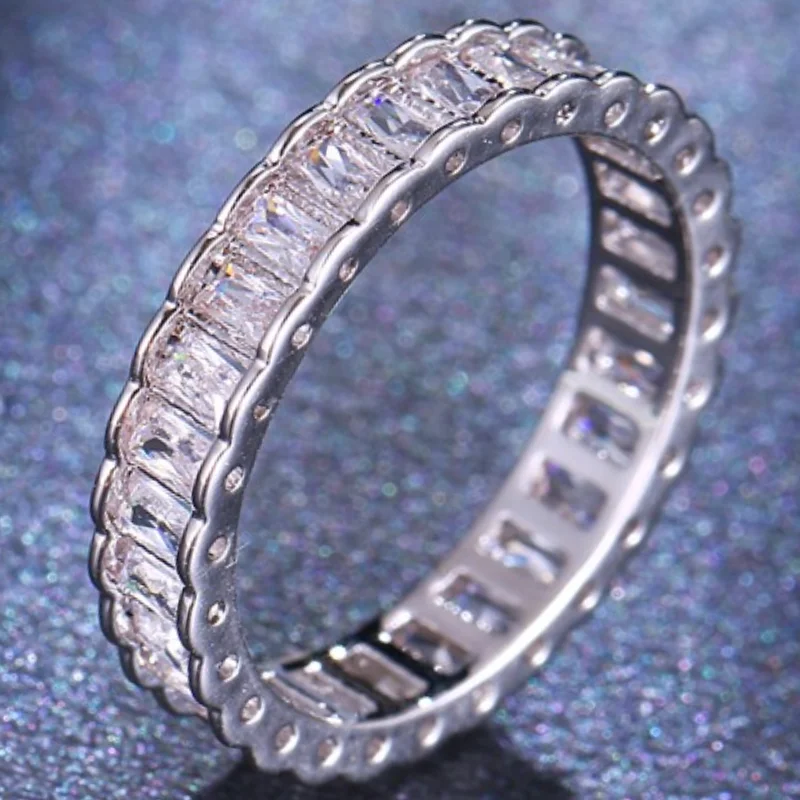 

AMC Vintage Shiny Crystal Zircon White Gold Color Ring Charm Hip Hop Fashion Retro Personality Women's Jewelry