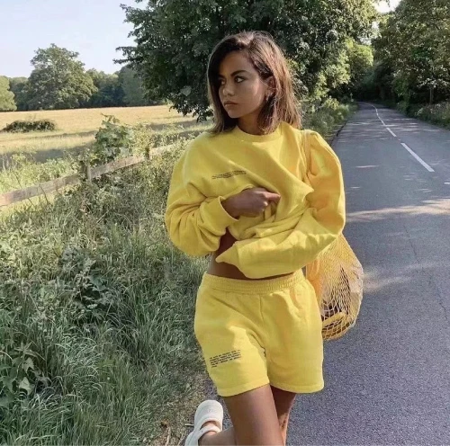 

2021 Spring Autumn New Brand Luxury Classic Letter Printing Fashion Round Neck Long Sleeve Sweater + Casual Shorts Suit Pang