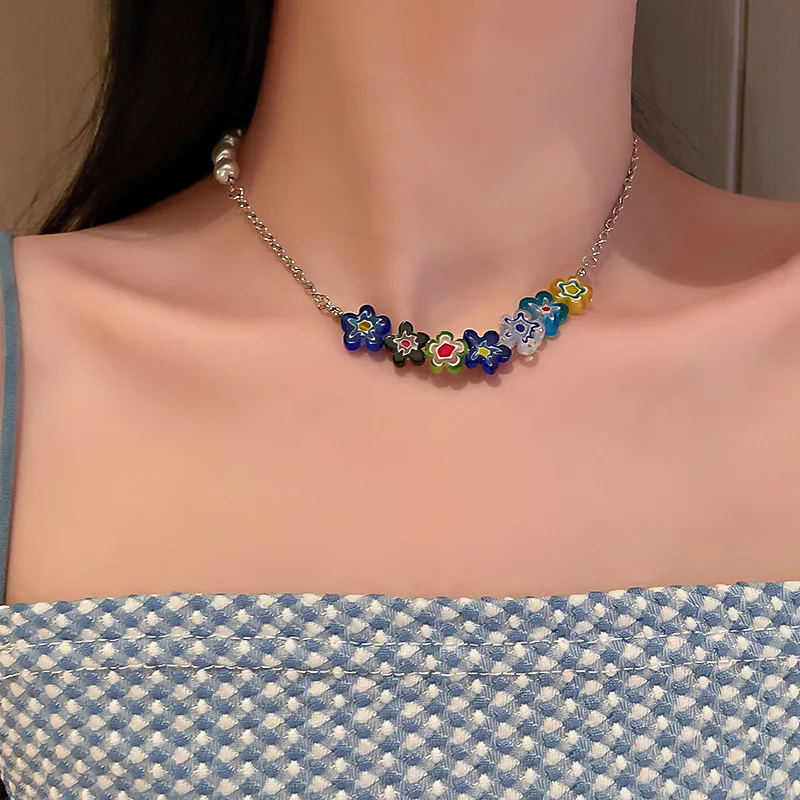 

Colorful Glaze Daisy Small Flower Pearl Necklace Female Personality Candy Color Clavicle Chain Jewelry Christmas Gift