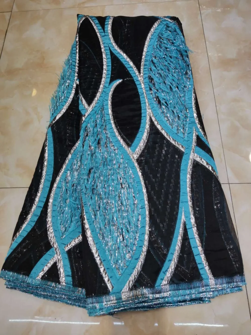 Оптовая продажа французская кружевная ткань с бахромой и перьями