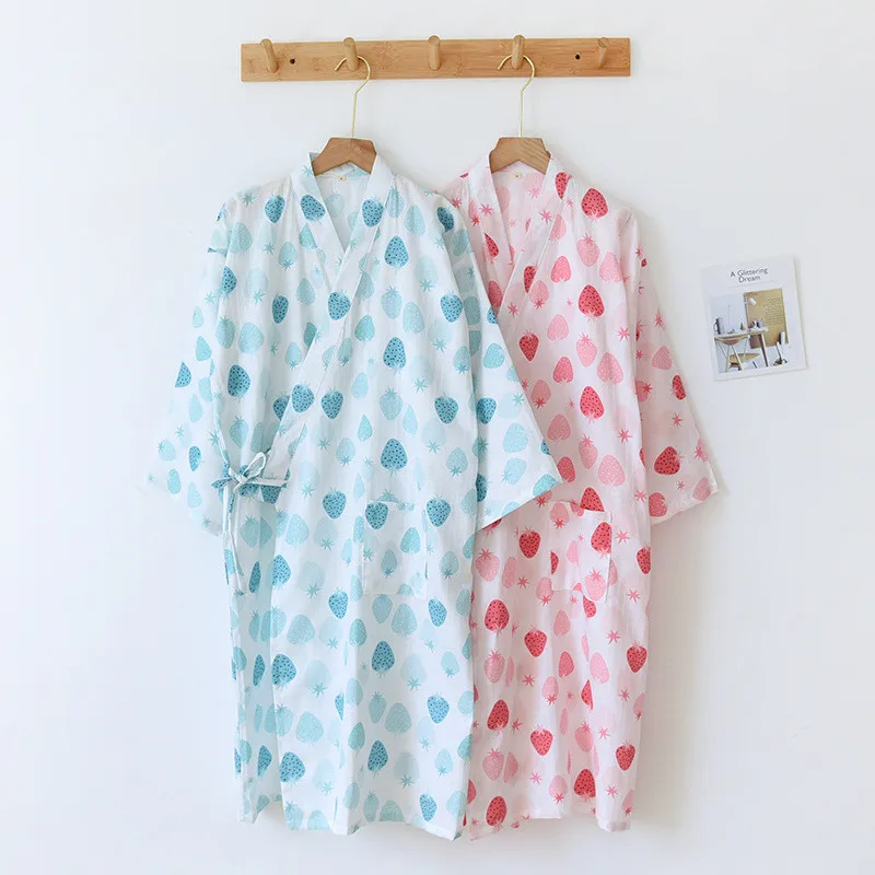 

Unisex Pajamas Japanese Style Kimono Yukata Sleepwear Robe Lover Matching Clothes Women Men Kawaii Strawberry Print Plus Size