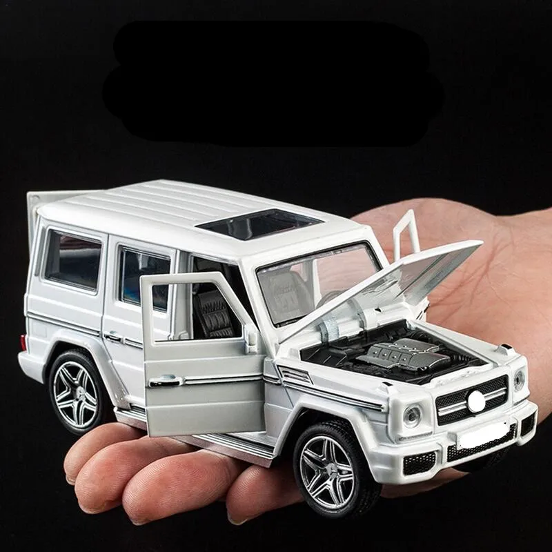 Модель автомобиля из 1:32 сплава модель игрушечный звуковой светильник автомобиль