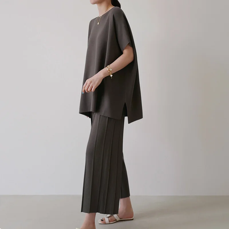 Женский трикотажный костюм свитер и широкие брюки комплект из 2 предметов |