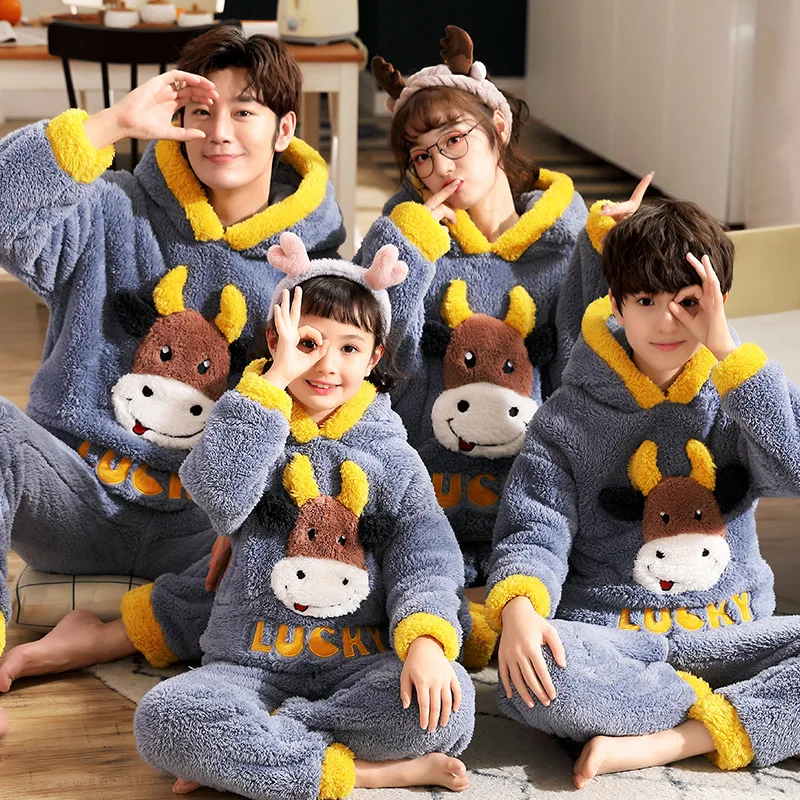 Pijamas Kawaii de felpa gruesa para padres e hijos, ropa de franela de manga larga con bonitos dibujos animados para el hogar y la familia, Invierno-3