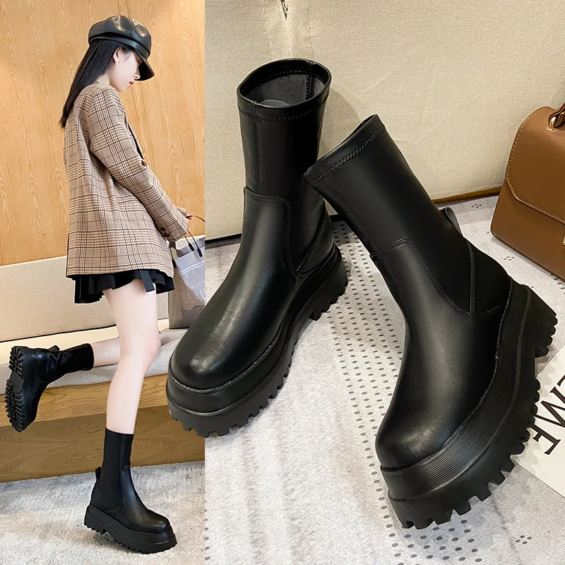 

Net red boots women's autumn and winter 2021 new ins small thick bottom high short tube thick bottom short boots