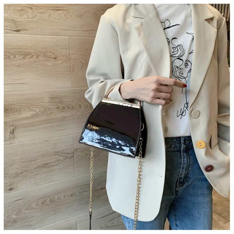 Женская сумка новинка 2020 лакированная кожа дизайнерская модная на цепочке через