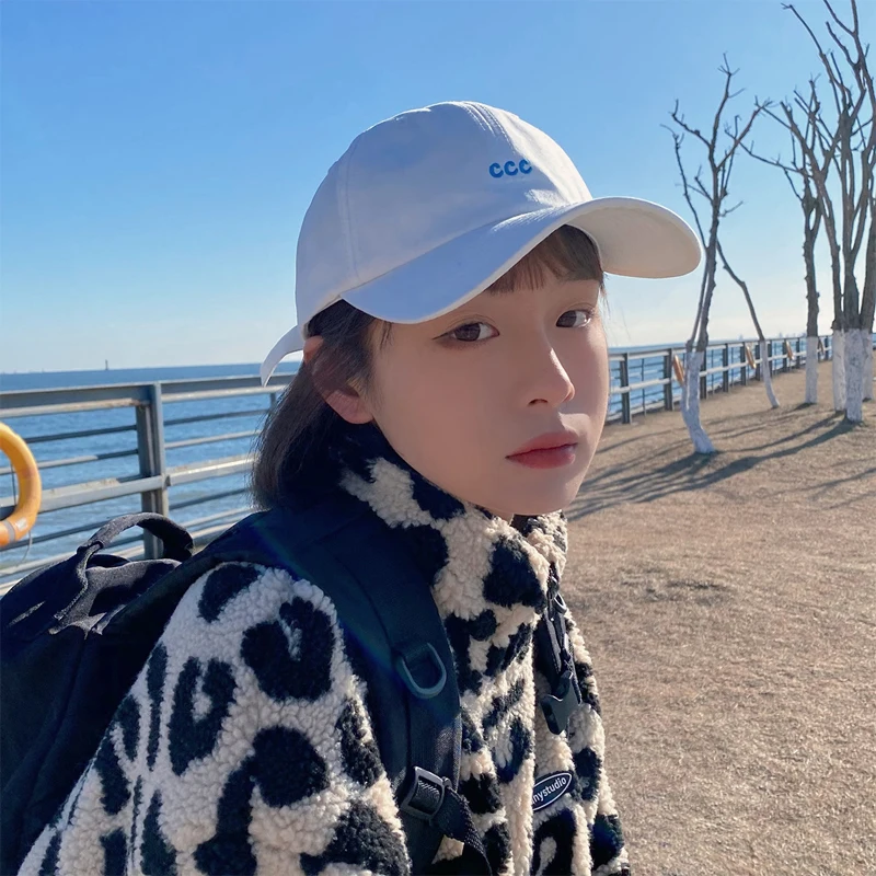 Футболки с летним принтом бейсбольной кепки для женщин и мужчин с вышивкой букв, из тонкого мягкого хлопка, с регулируемой верхушкой, новый модный стиль Корея 2021 года.