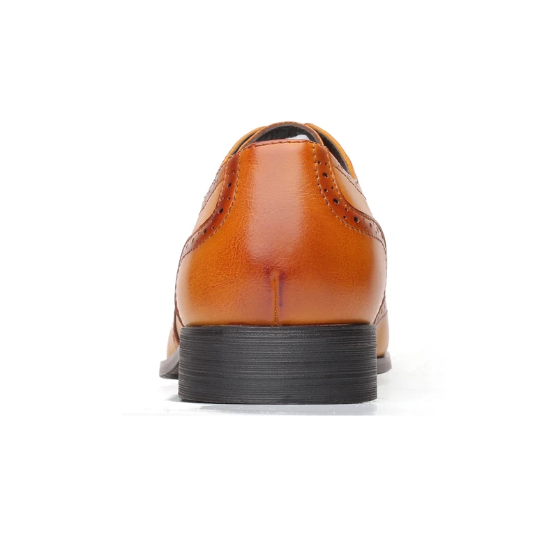 Классическая обувь с перфорацией типа броги в британском стиле домашняя