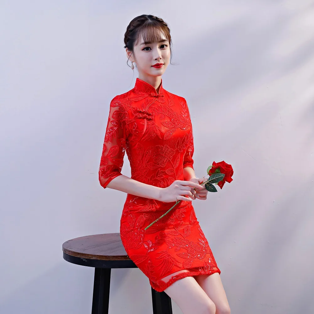 

Female Champagne Elegant Novelty Cheongsam Exquisite Leaf Embroidery Temperament Qipao Sexy Slim Front Split Banquet Gown S-4XL