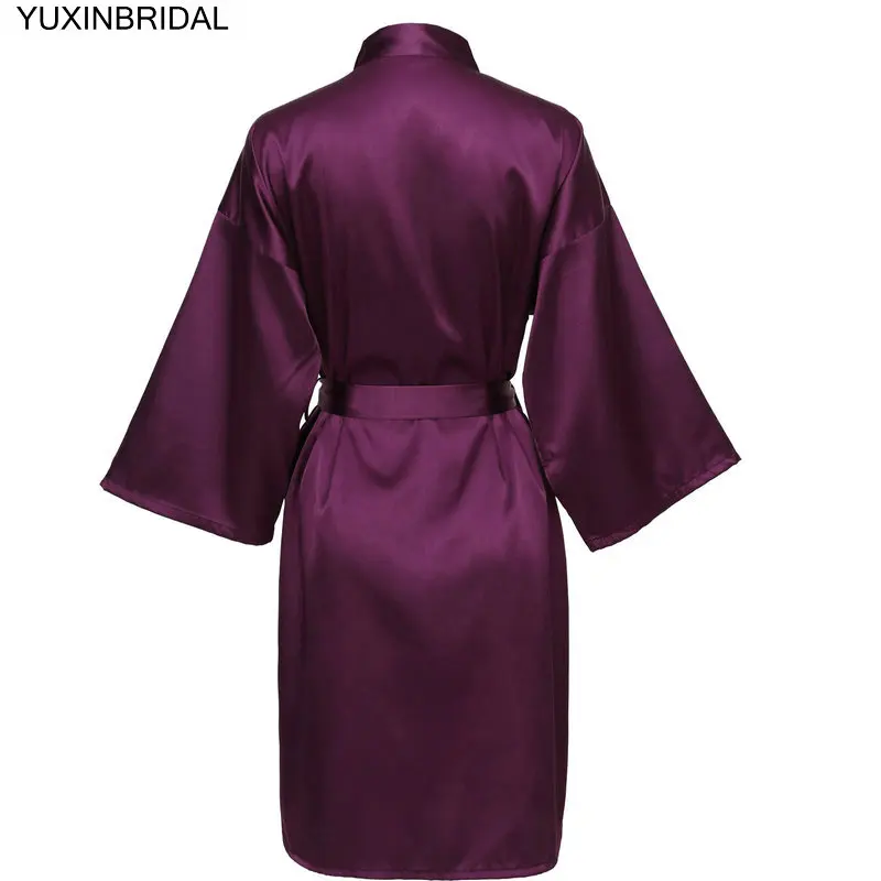 Purple YUXNBRIDAL Атласный халат для невесты, Свадебный банный халат, одежда для невесты, Свадебный Однотонный женский халат до колена - Цвет: Purple