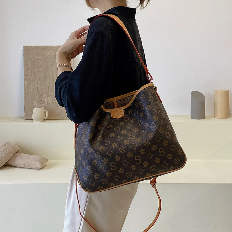 

Large Capacity Women Single Shoulder Totes 2021 New Fashion Travel Handbag Luxury Brand Designer Purses and Handbags Onthego